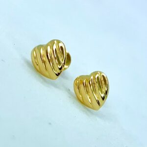 Par de Brincos Love em Ouro 18k