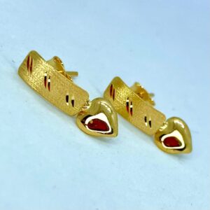 Par de Brincos Love em Ouro 18k