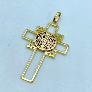 Pingente Crucifixo c/ Medalha de São Bento em Ouro 18k